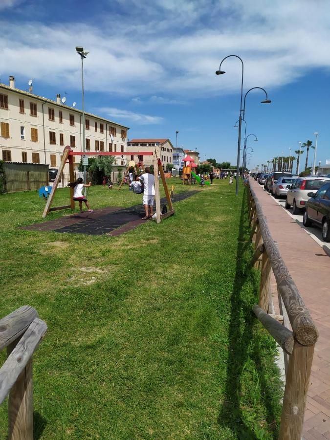 Ad Un Passo Dal Mare Leilighet Porto SantʼElpidio Eksteriør bilde
